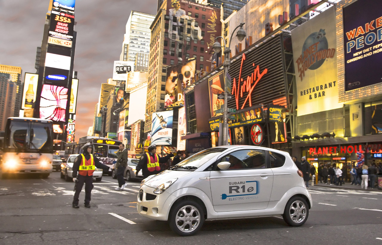 Subaru R1 technical specifications and fuel economy